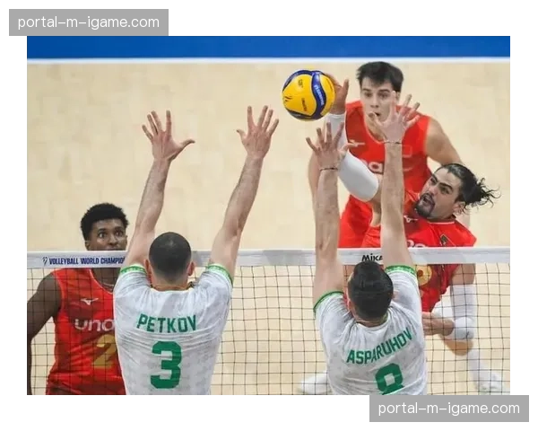 美国男排副攻霍尔特单场贡献7次拦网得分，赛后坦言“防守体系是关键”